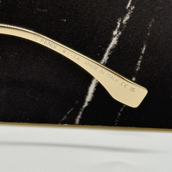 NEW FE40120I 45E FENDI SUNGLASSES SHINY BROWN WOMEN EYEWEAR FENDI - Picture 10 of 11